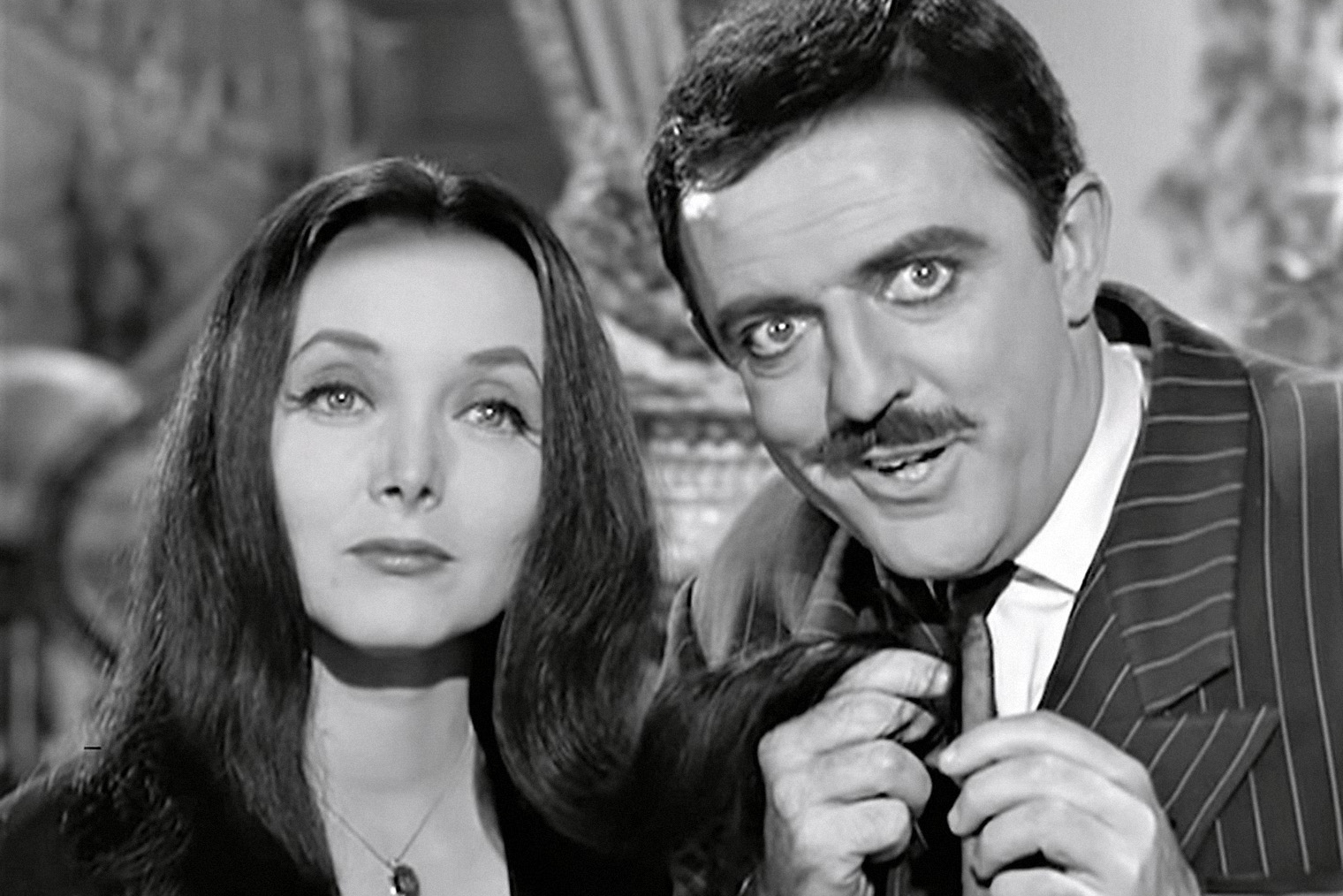 До появления сериала 1964 года члены семьи были безымянными. Чарльз Аддамс вместе с продюсерами шоу подарил имена своим героям. Кадр: Amazon