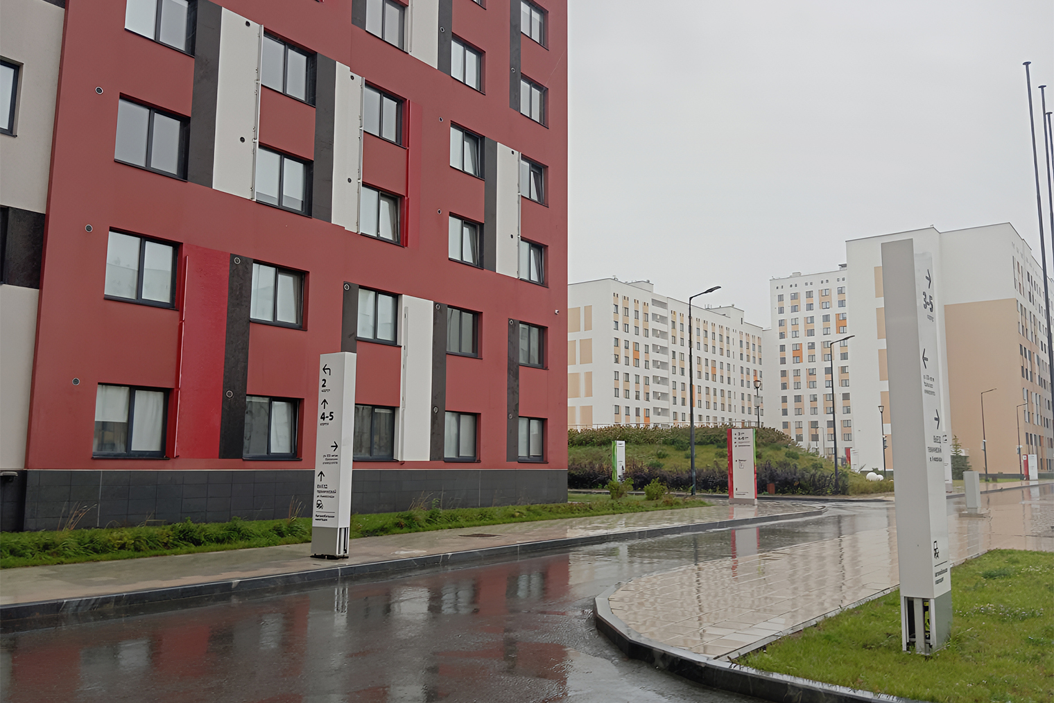 Кампус выглядит современно