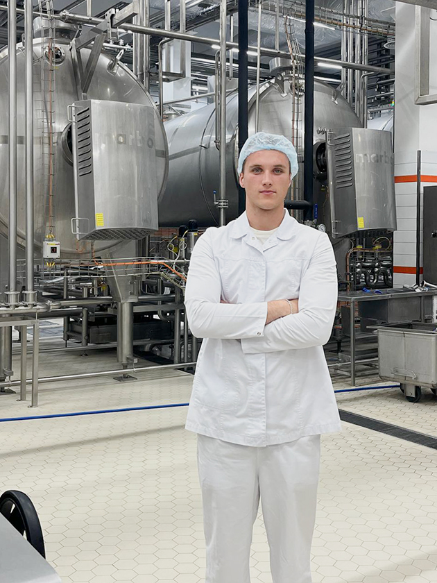 Так выглядит моя рабочая униформа на производстве