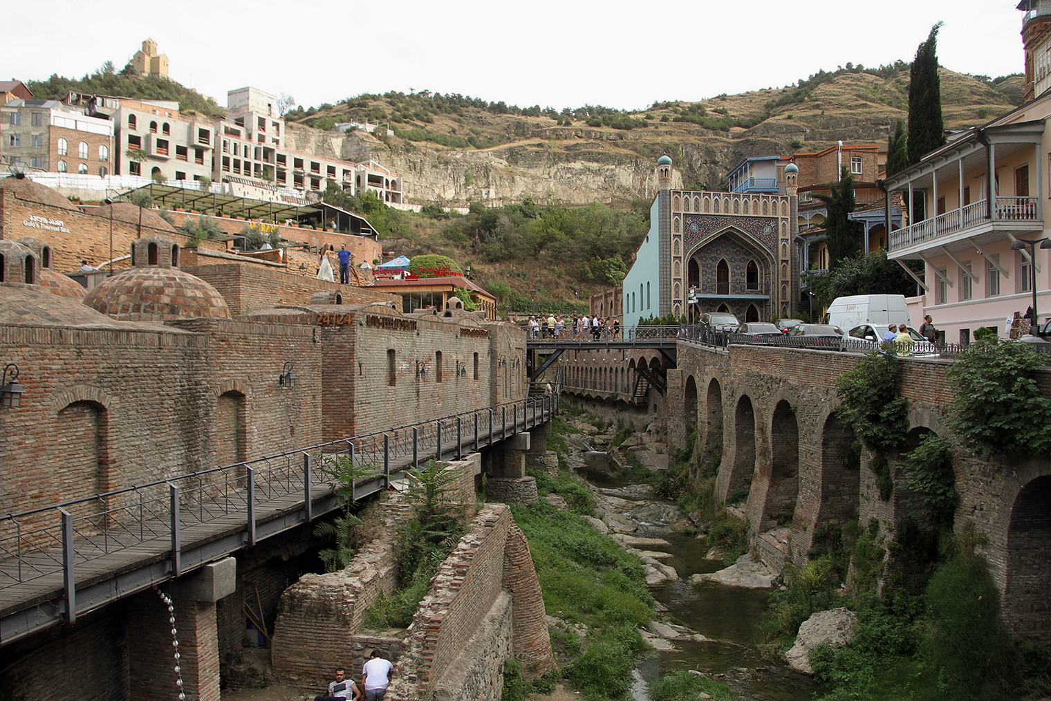 Вид на банный квартал Абанотубани. Фотография: Gerd Eichmann / Wikipedia