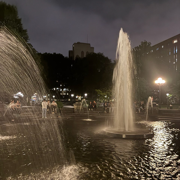 Тот самый фонтан, в который мы залезали