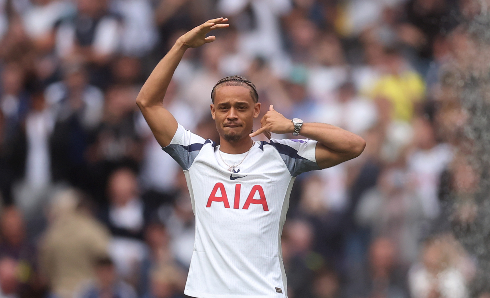 Хави Симонс