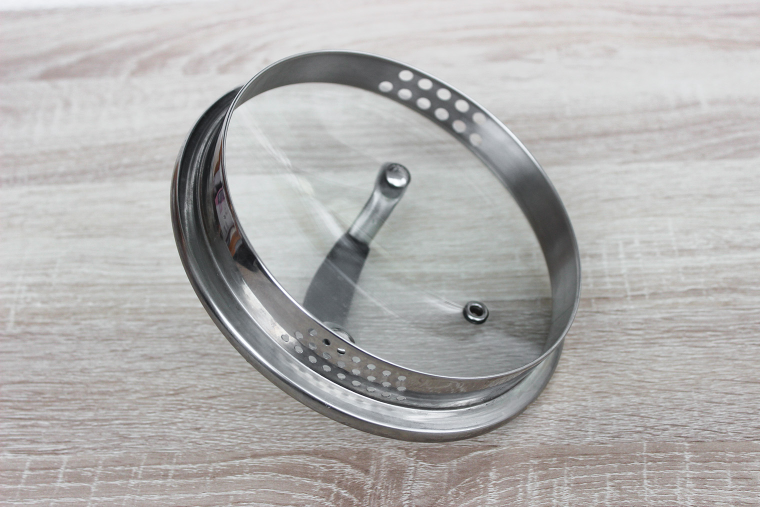 А эта — с отверстиями, причем разного диаметра. © Галина Назарова