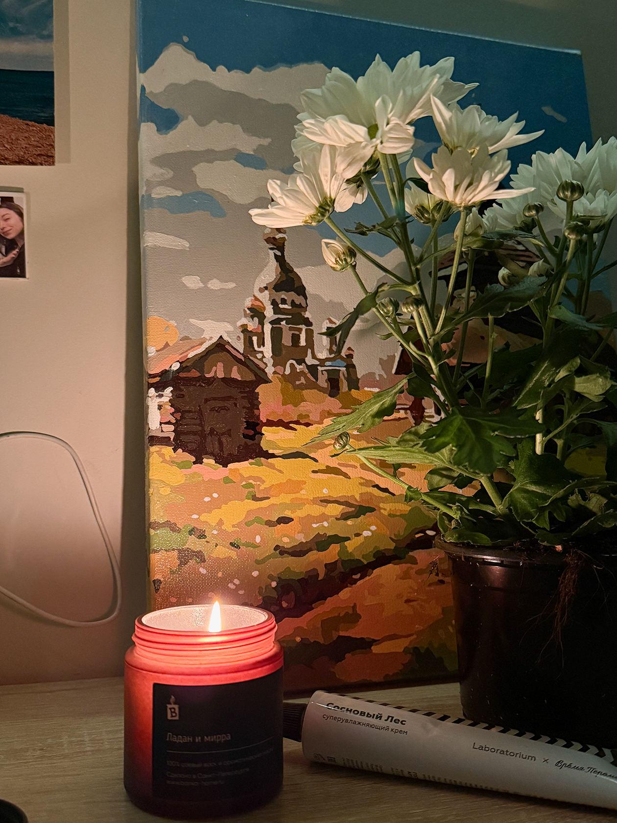 Вечером зажгла новую аромасвечу