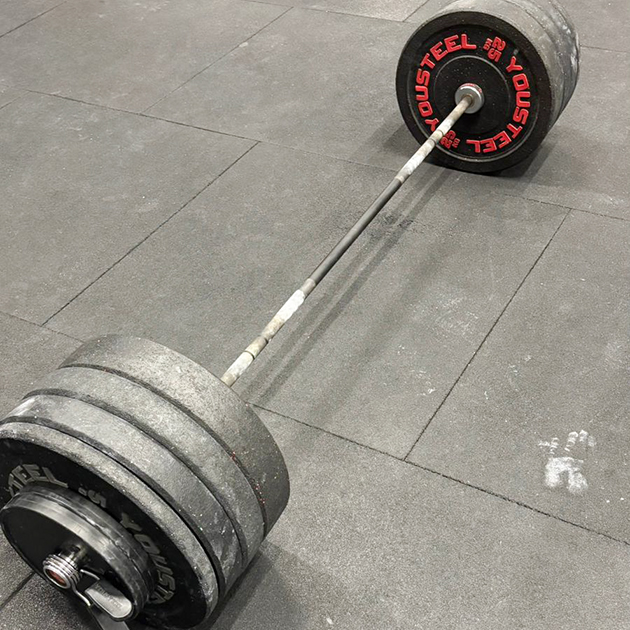 На тренировке в зале