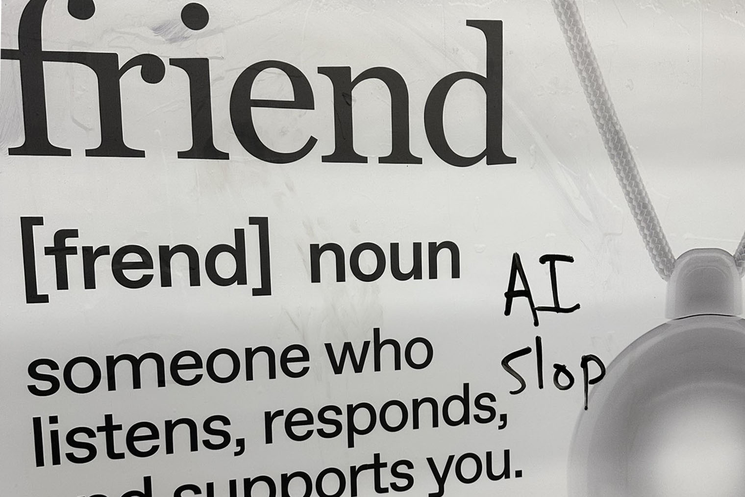 Емкая критика гаджета. © Sasha / x.com