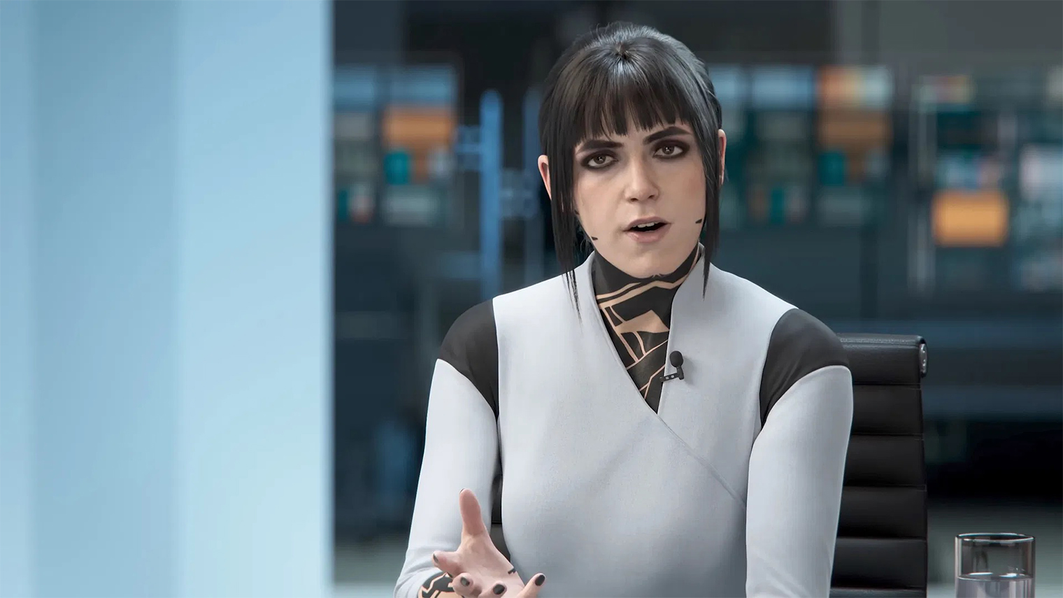 Одну из главных героинь сыграла и озвучила актриса Кирнан Шипка, известная по роли Сабрины в сериале «Леденящие душу приключения Сабрины»