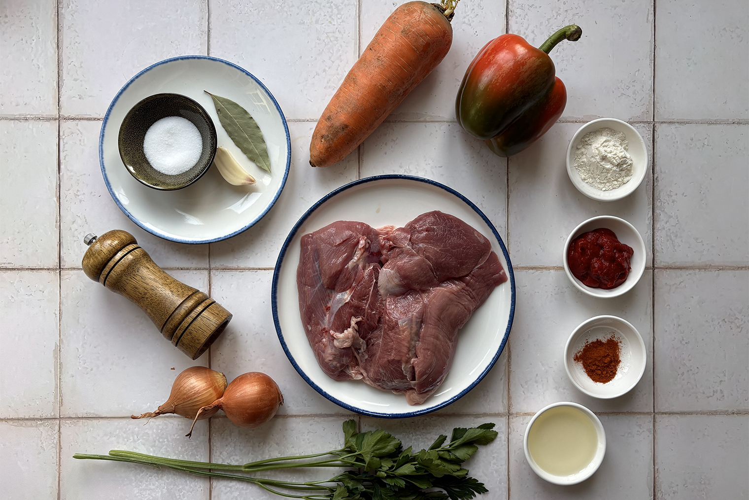 Ингредиенты для гуляша из индейки