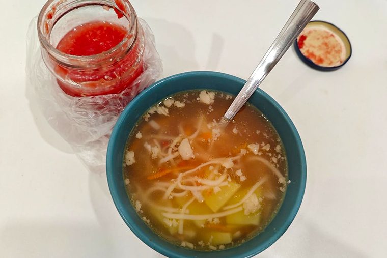 К супу — хреновина от мамы