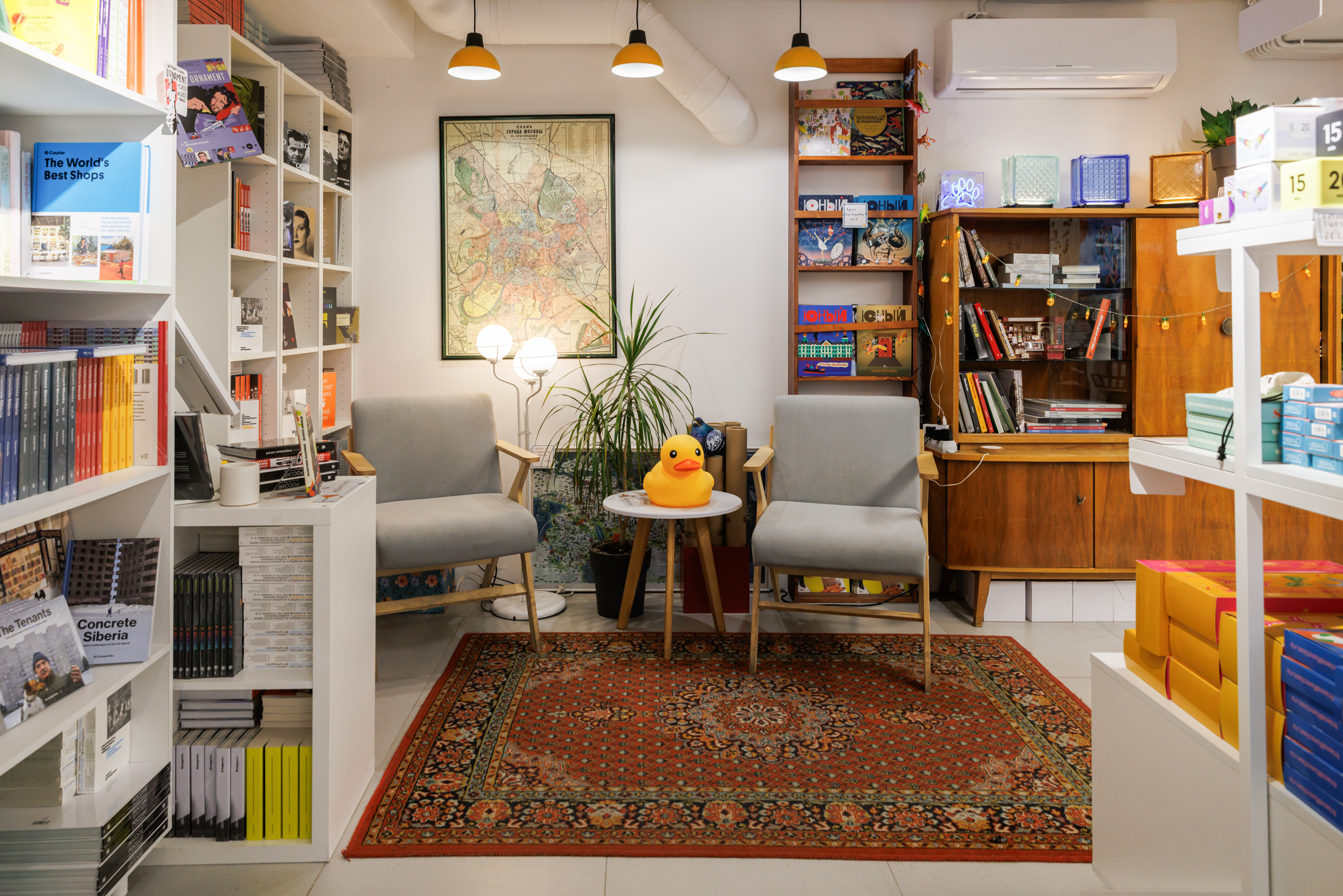 Мы обратились к ней, и она сшила для нас первые чехлы на корзины для велосипедов