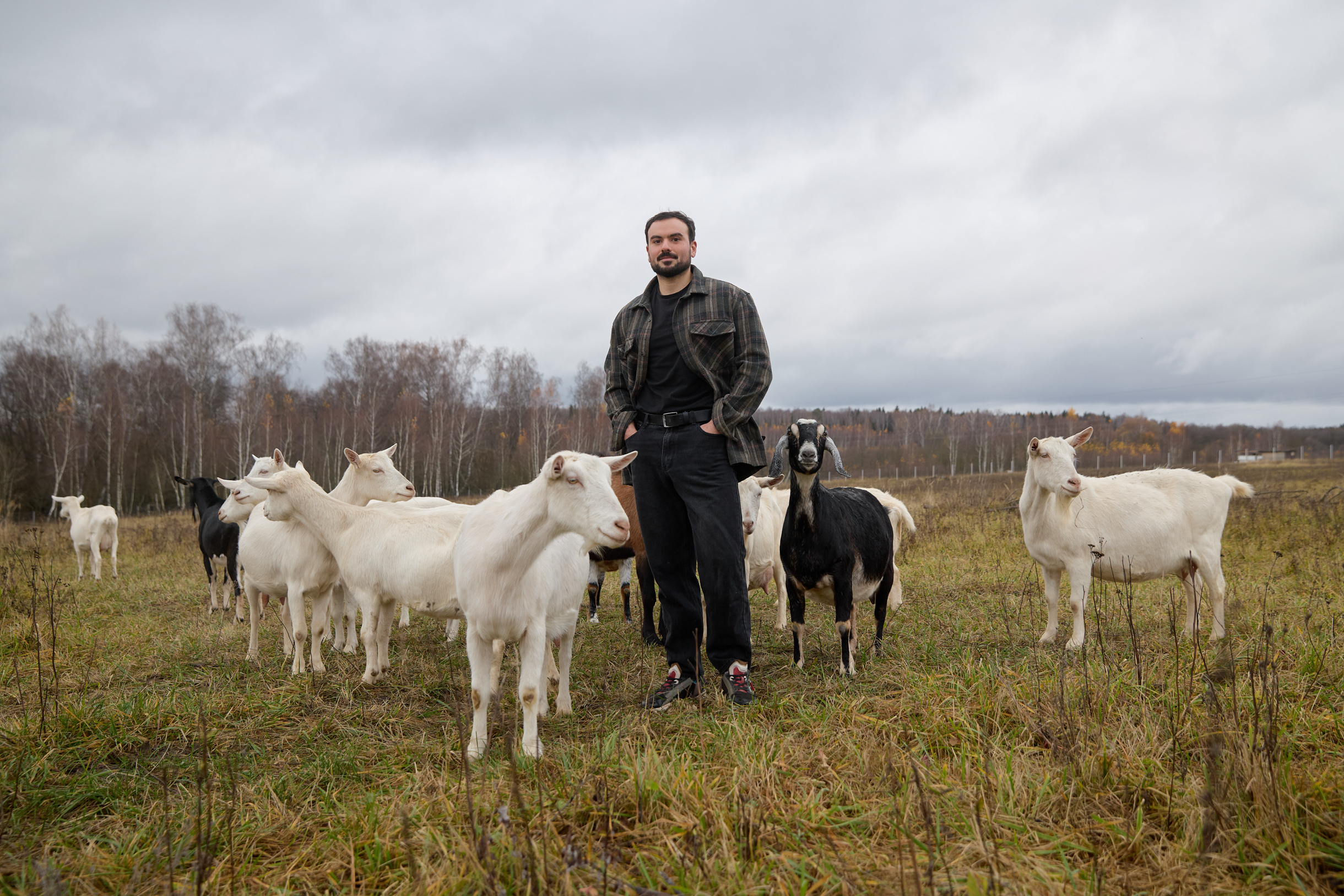Еще работая в Metro, я купил у соседей приюта козье молоко и попробовал делать сыр