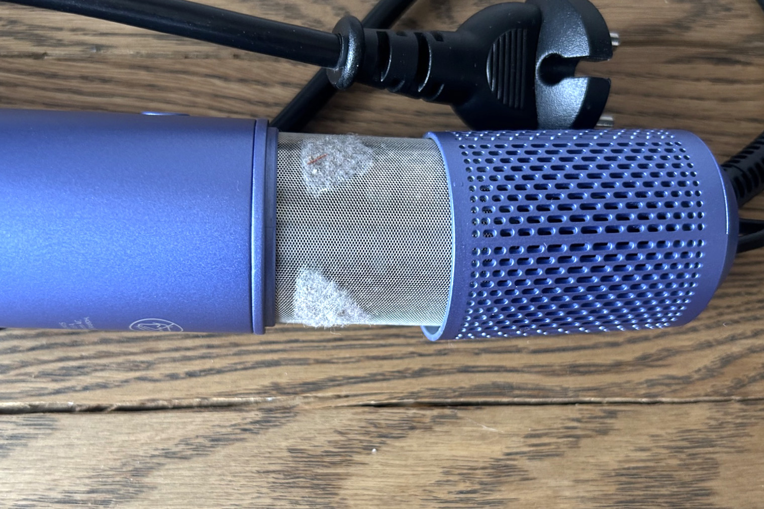 Так выглядит пыль на внутреннем фильтре. Если не снять внешний, ее не всегда можно заметить, поэтому стоит регулярно проверять. © galaxus.be