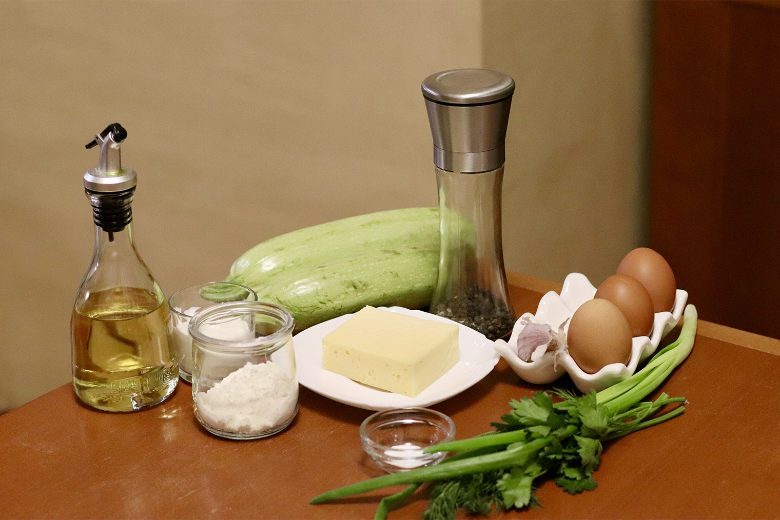 Ингредиенты для запеканки из кабачков с сыром