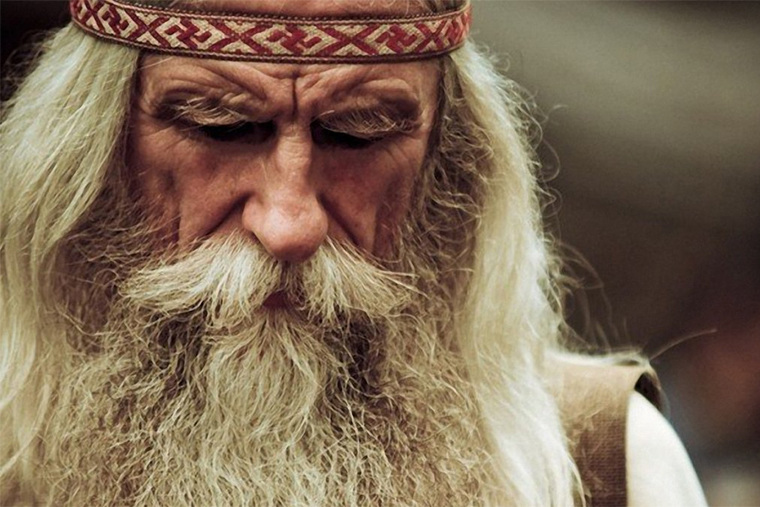 Оригинальная стоковая фотография, на которой якобы изображен Андрей Ворон