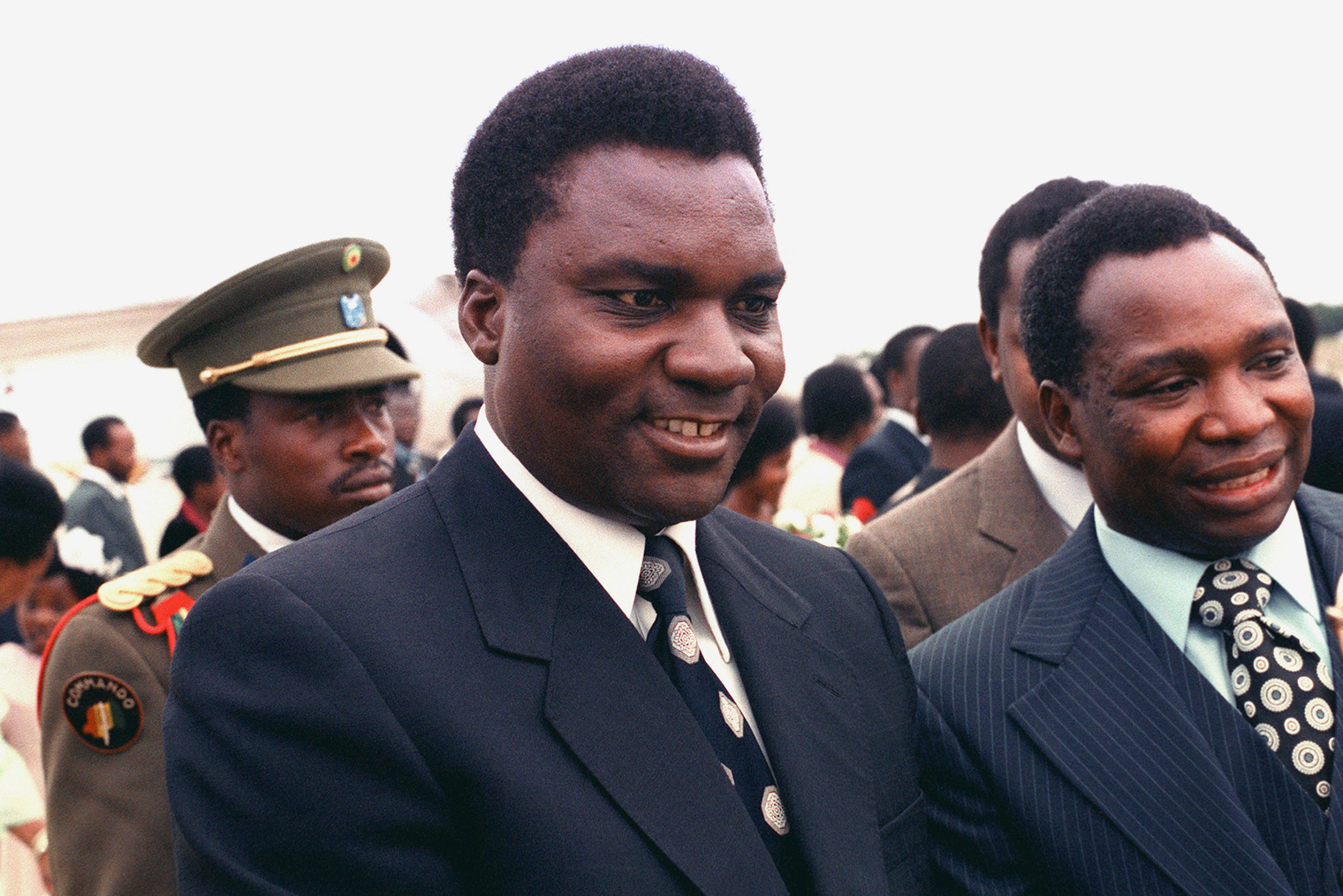 6 апреля 1994 года сбили самолет с президентом Руанды Жювеналем Хабьяриманой. С этого события в стране начался геноцид — массовые убийства тутси и умеренных хутуУмеренные хуту — это представители народности хуту. В отличие от радикальных группировок хуту, они выступали против экстремистских действий и призывов к насилию во время политического и этнического конфликта в Руанде. Фотография: Templeton / Wikimedia