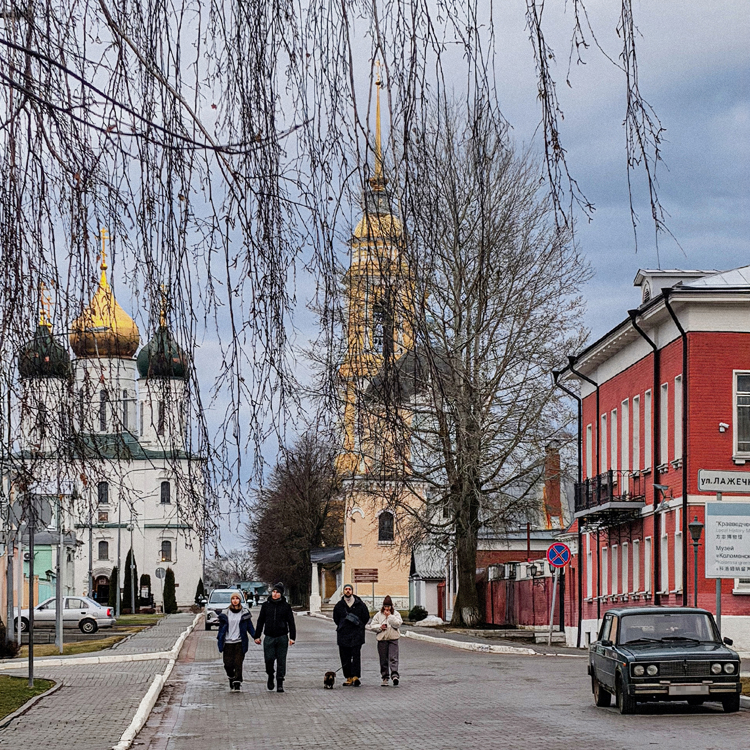 По центру приятно ходить даже в праздничные дни: в городе немноголюдно