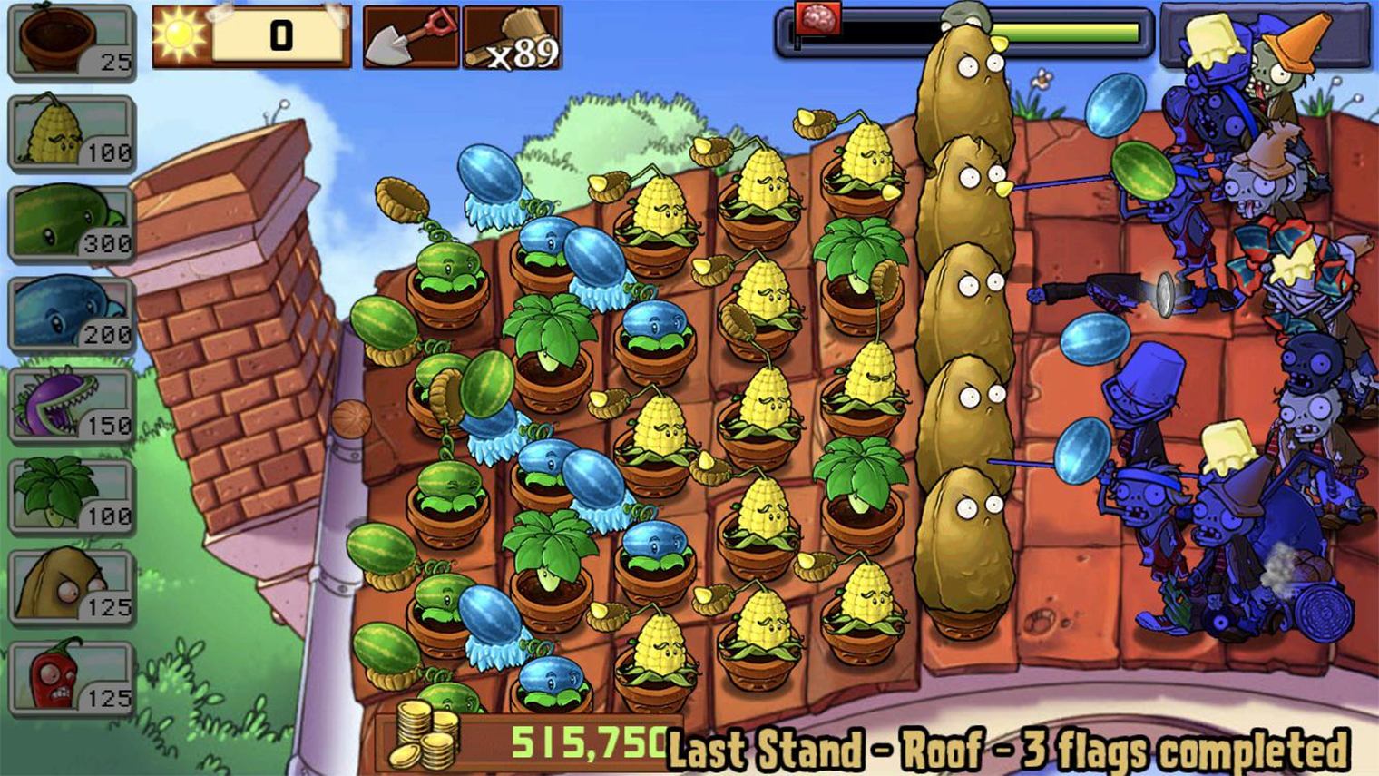Типичный уровень в PvZ выглядит так. Безмозглые враги наваливаются толпой, а отважные растения пытаются остановить нападающих