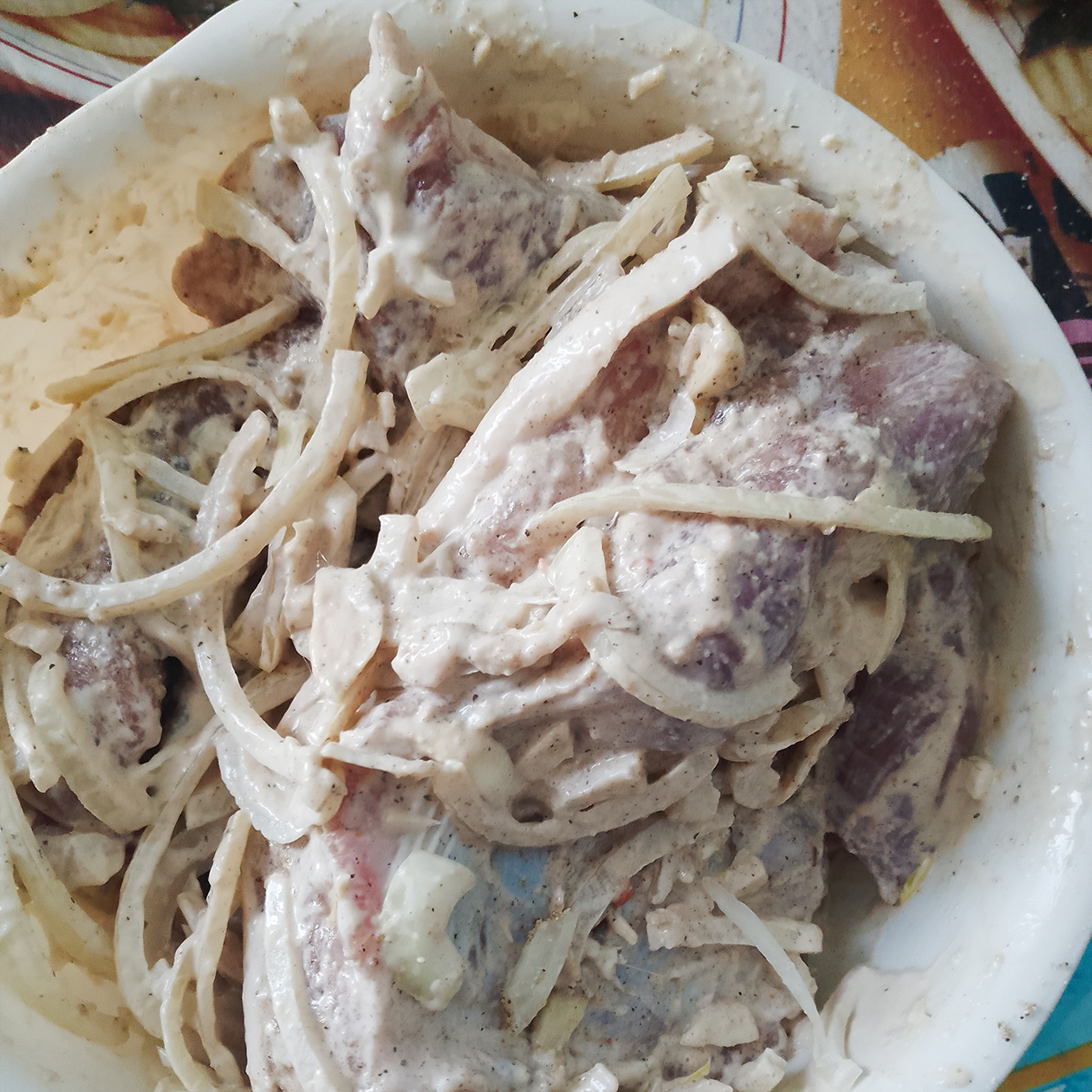 В маринад можно добавить 1 ст. л. кетчупа или 1—2 ст. л. сухого бульона