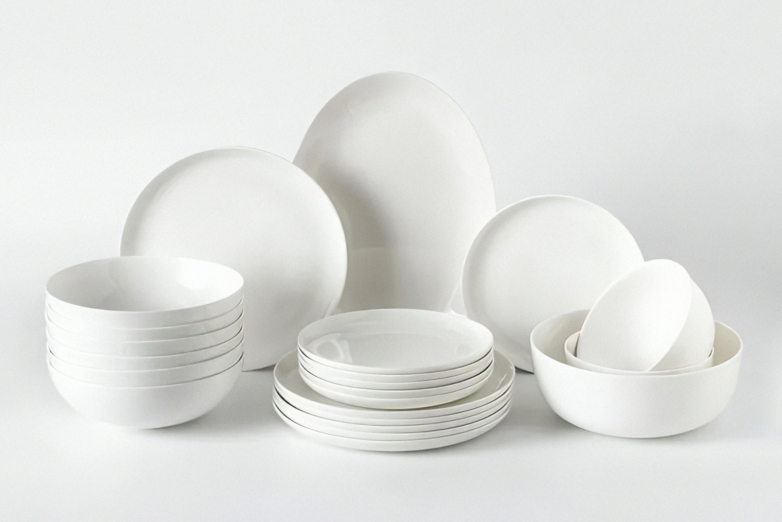 Отличные тарелки для классической сервировки. Источник: ozon.ru