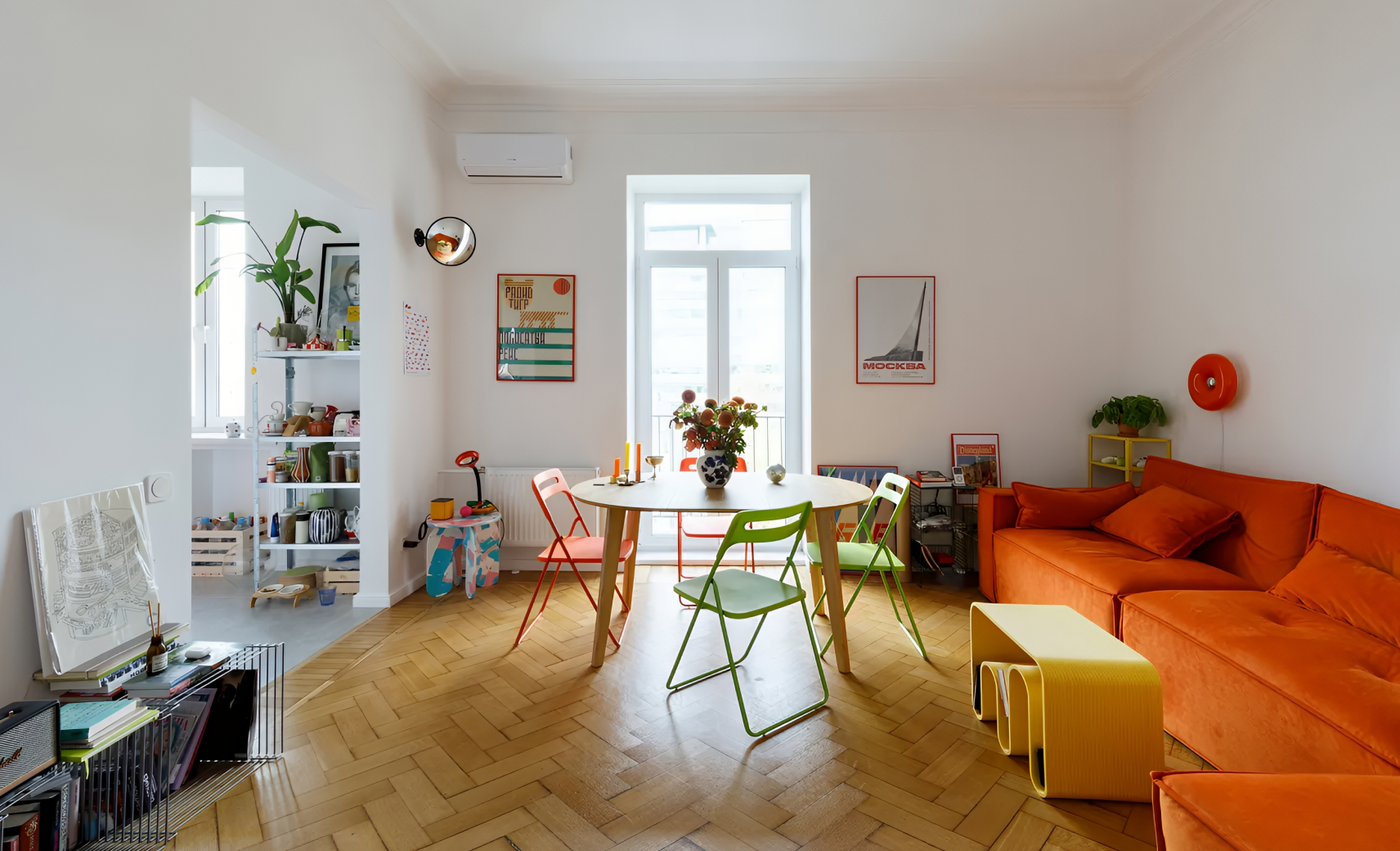 Дофаминовый декор в центре Москвы