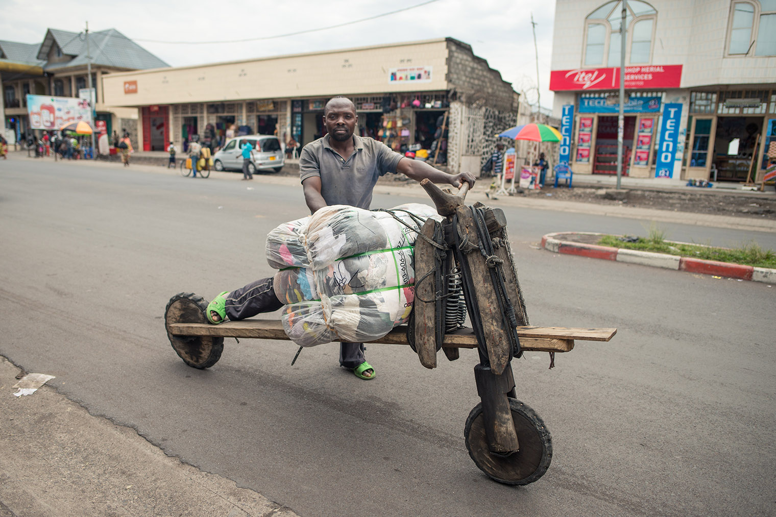 Экономика ДРК растет во многом благодаря горнодобывающей промышленности, но более 60% жителей страны заняты в сельском хозяйстве. © The Road Provides / Shutterstock / FOTODOM