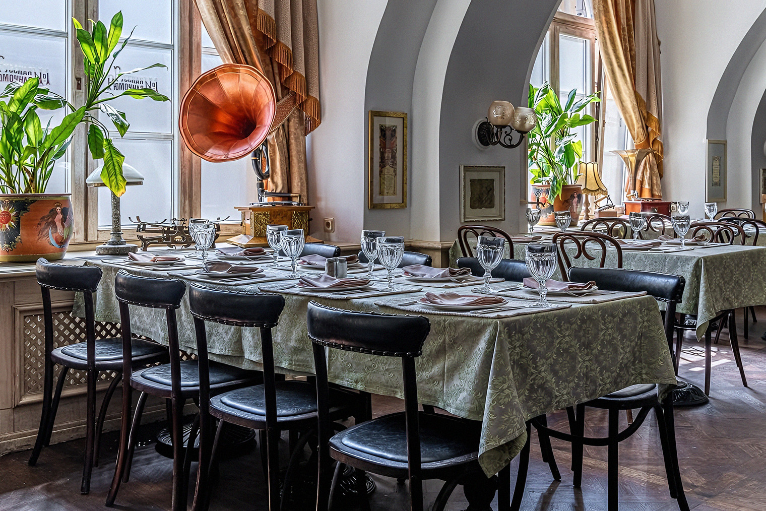 © russianvodkaroom1 в соцсетях