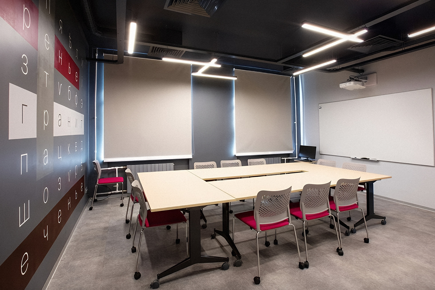 Переговорные комнаты оборудованы большой доской. Источник: pushkin-coworking.ru