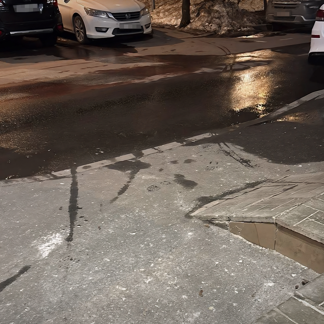 Приехал к дому, курю около подъезда