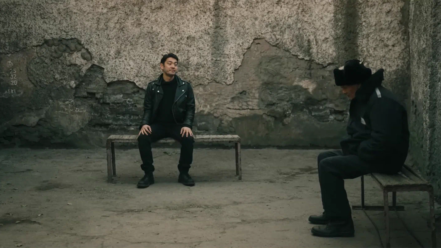 Встретились два мира: вор в законе Тунгус беседует с наглым владельцем завода Ильясом