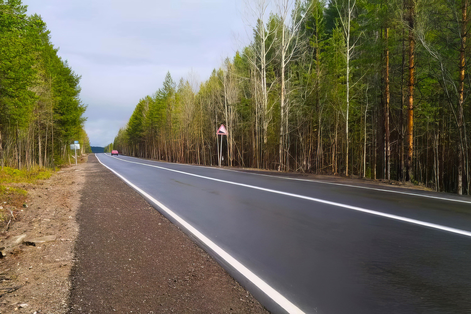 Большая часть трассы М8 — двухполосная дорога без освещения среди лесов и полей. Источник: mintrans.gov.ru
