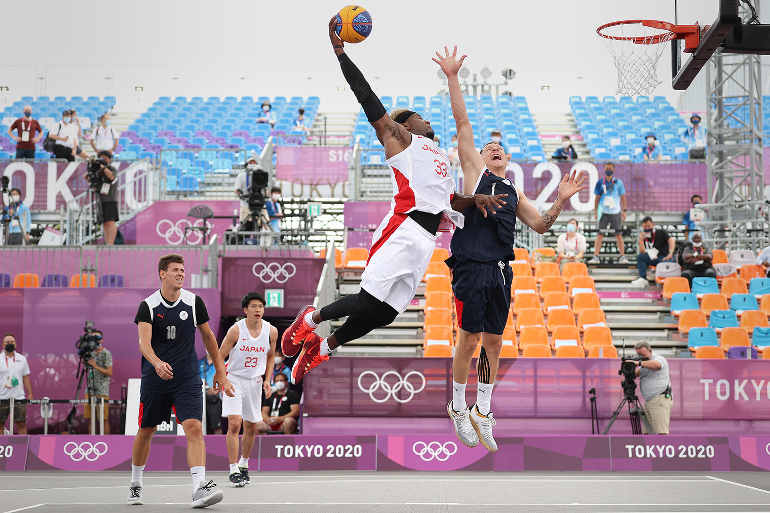 Матч по баскетболу 3x3 на Олимпиаде 2020 года в Токио между Японией и спортсменами Олимпийского комитета России. Фотография: Christian Petersen / Getty Images