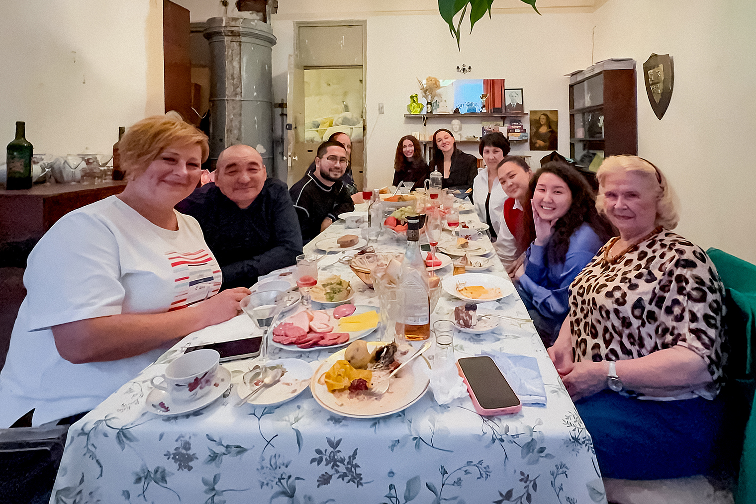 У нас большая семья, и нам нужно место, чтобы все родные поместились