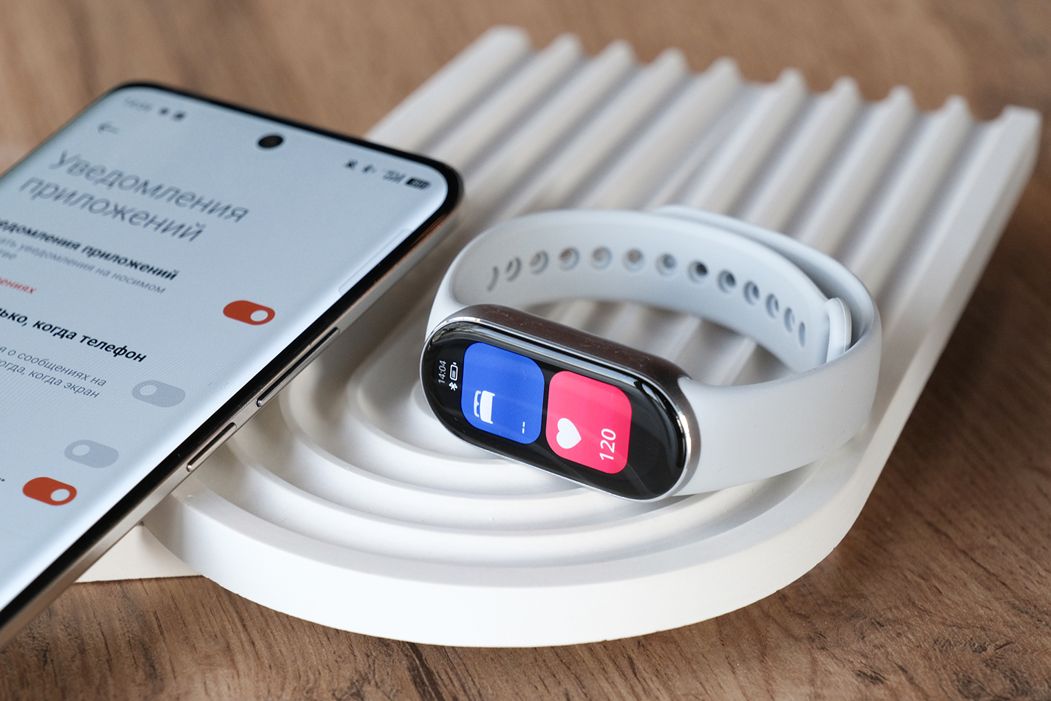 На первый взгляд прошивка Xiaomi Smart Band 9 изменилась несильно, но пользоваться новым браслетом все-таки приятнее, чем предыдущим