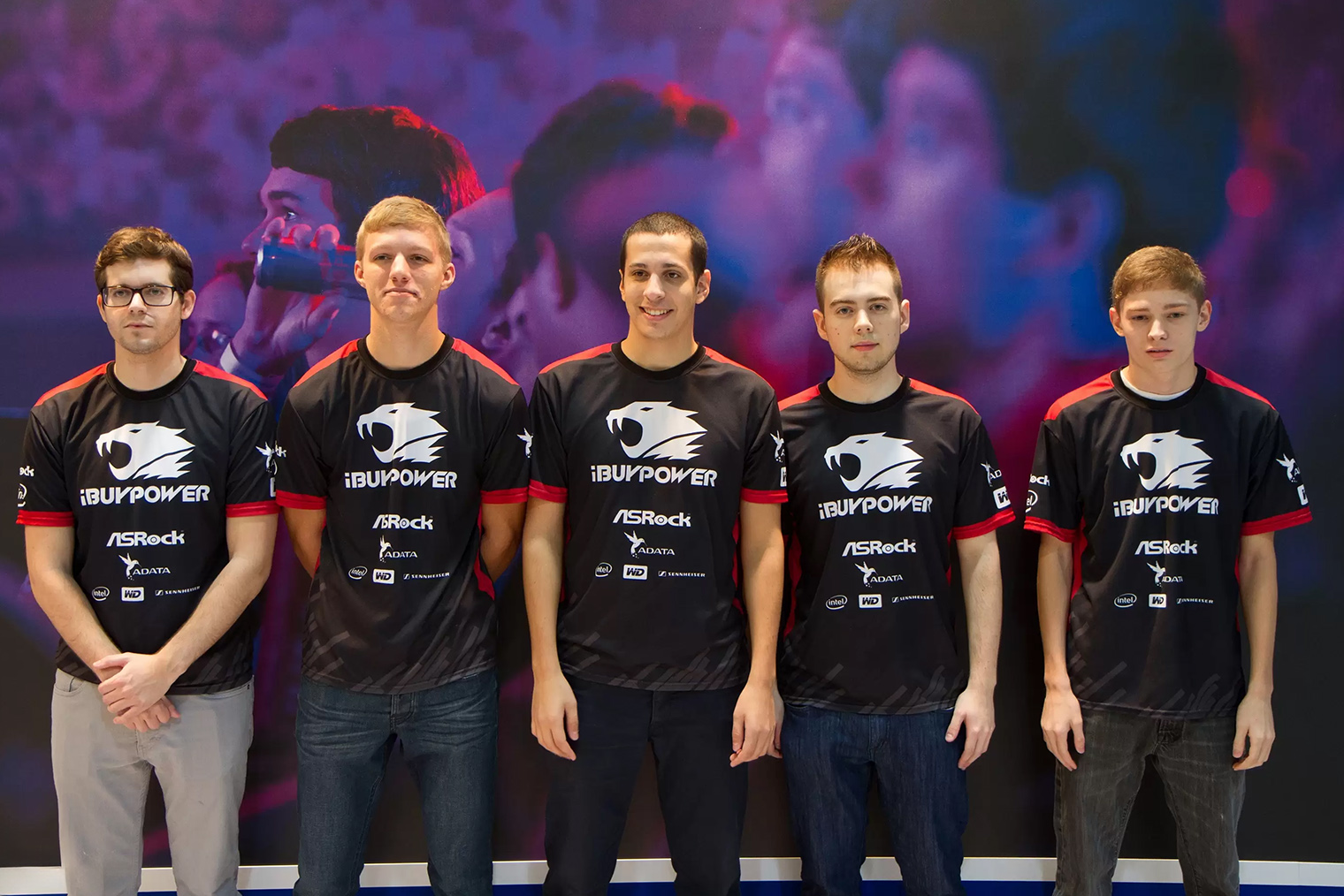 Команда iBUYPOWER. Источник: csmarket.gg