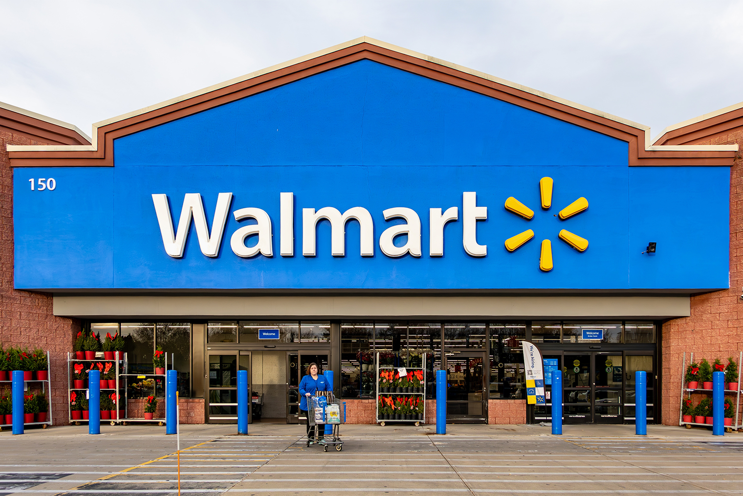 Walmart — самая крупная сеть гипермаркетов в США. Фотография: Alexanderstock23 / Shutterstock / FOTODOM