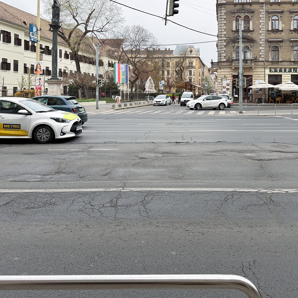 Это колдобины на проспекте Ракоци — тоже центр города