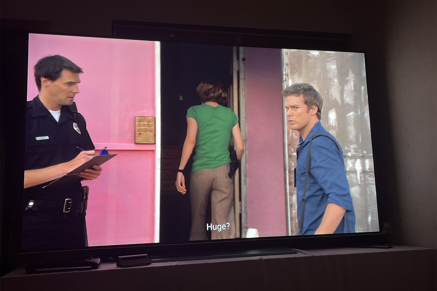 Да, Декстер, — действительно huge