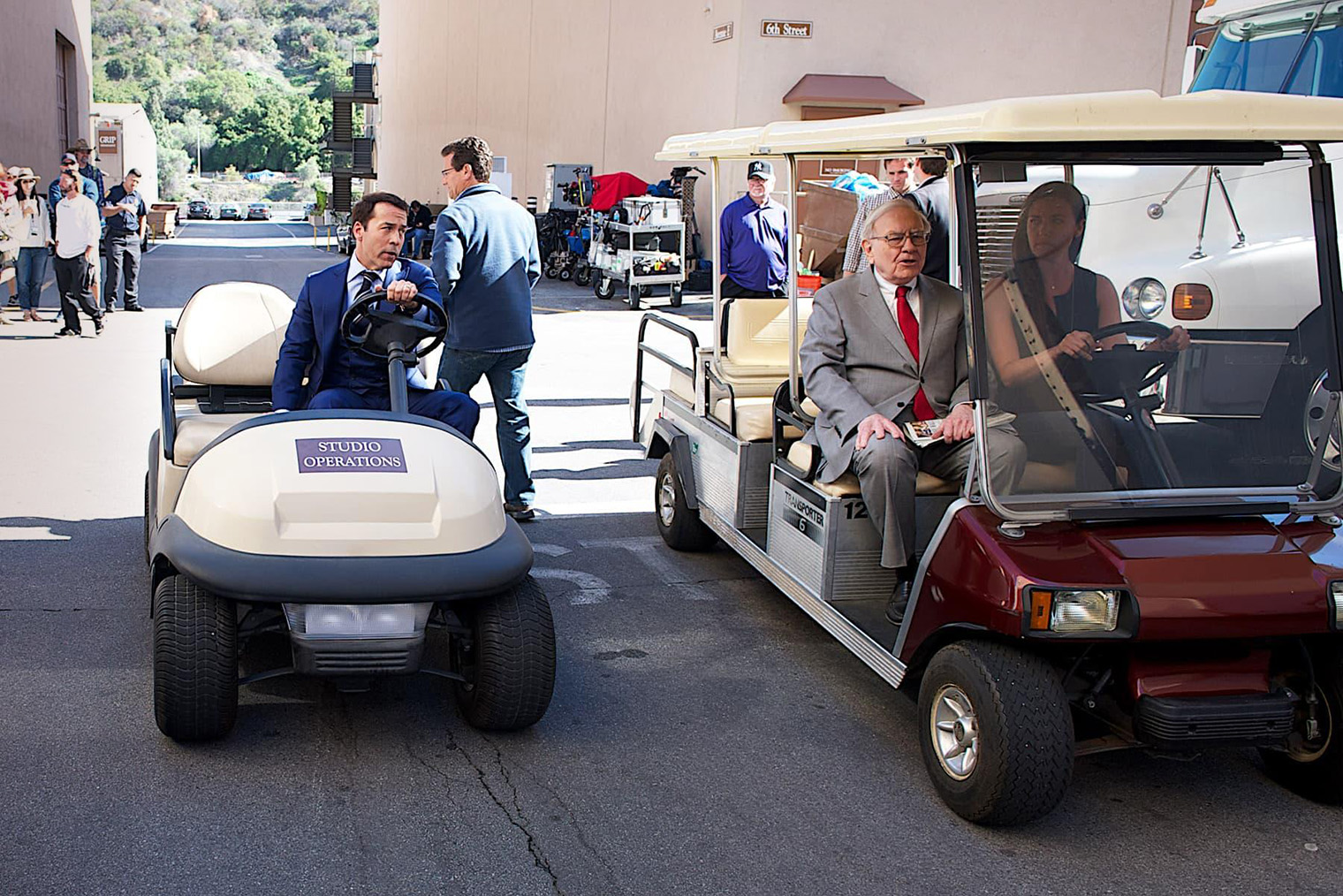 Уоррен Баффетт в «Антураже». Кадр: Warner Bros. Pictures / CNBS