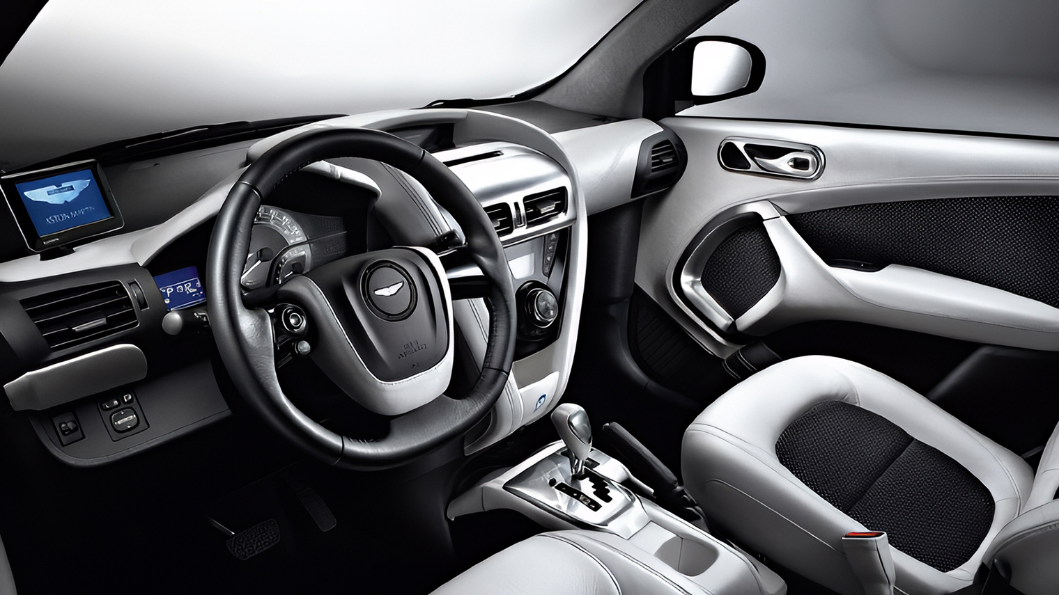 Интерьер сильно отличается от японского прообраза. Aston Martin Cygnet позиционировали как «роскошный городской транспорт», поэтому в салоне для отделки использовали алькантару и натуральную кожу разных цветов. © astonmartins.com