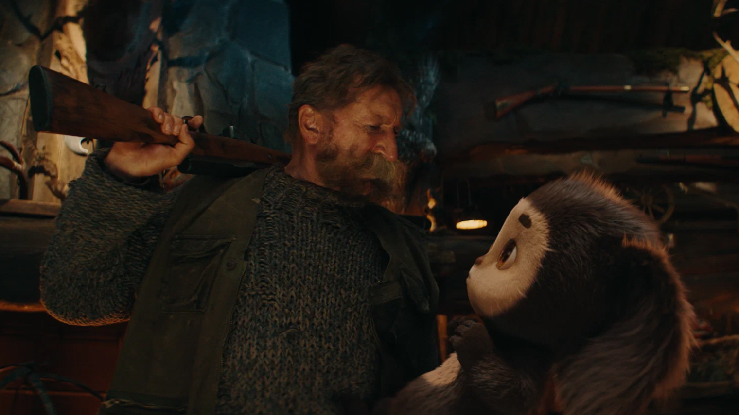 Охотник всю вторую половину фильма прячется в кустах, преследуя Чебурашку. Появляется он только в конце — и то играет мизерную роль в сюжете