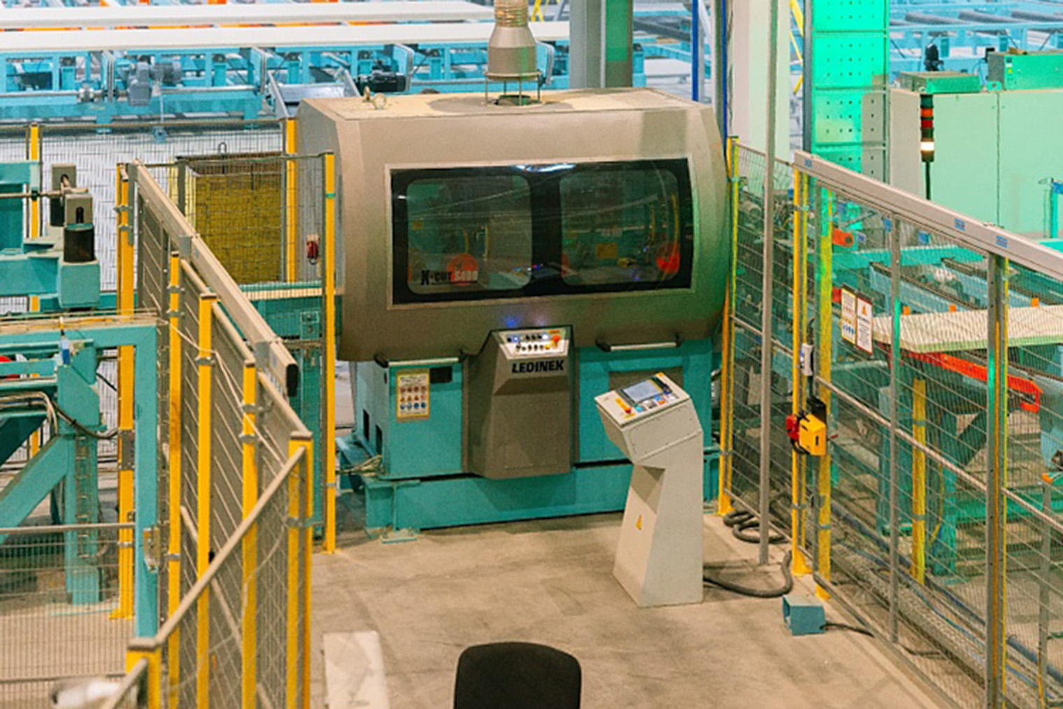 Станок с числовым программным управлением для высокоточной обработки дерева — на том же производстве. © segezha-group.com