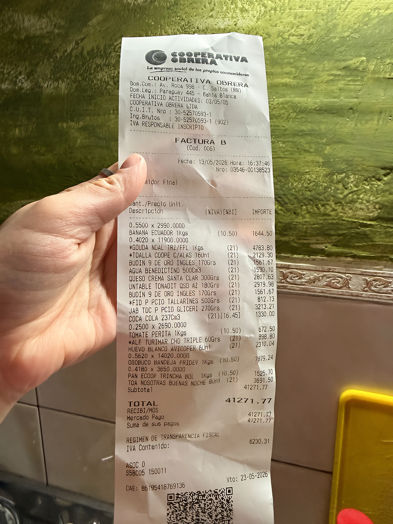 В этот раз закупился в «Кооперативе» на сумму побольше. Помимо продуктов еще взял зубную нить Colgate за 4 595,12 ARS⁣ ( ₽) и мыло за 3 213,21 ARS⁣ ( ₽)