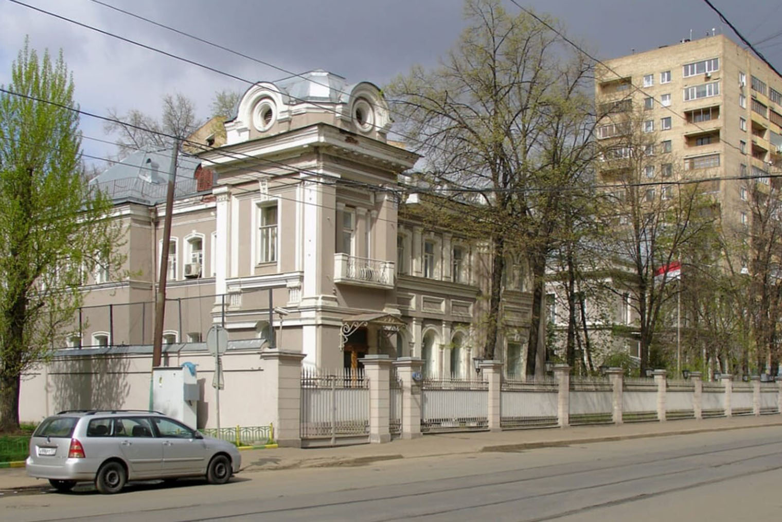 «Для записи на курсы надо заполнить анкету. Когда набор объявят, ссылку опубликуют в группе во «ВКонтакте». © kemlu.go.id