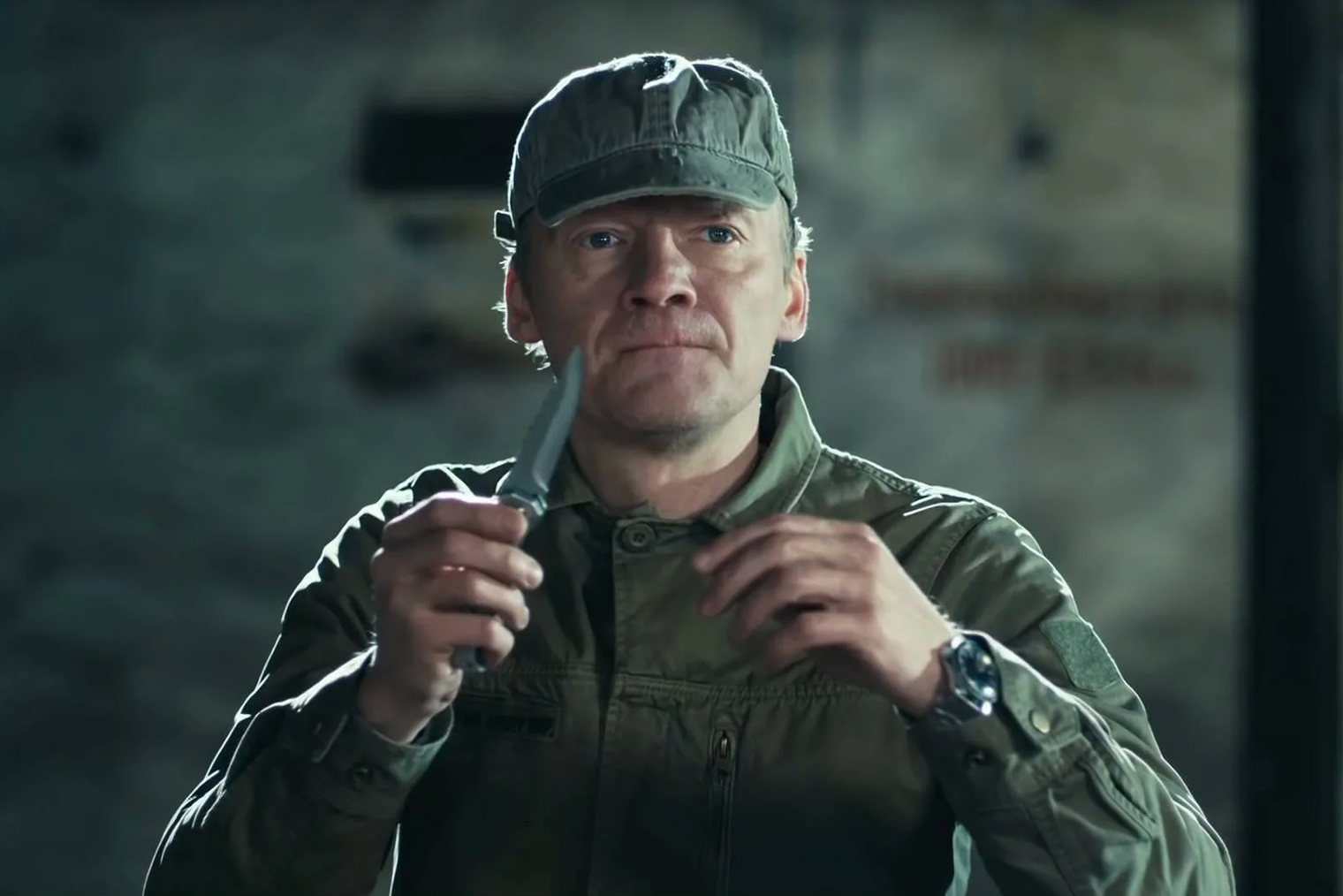 Алексея Ануфриева сыграл Алексей Серебряков, известный ролями в фильмах «Как Витька Чеснок вез Леху Штыря в дом инвалидов», «Левиафан»