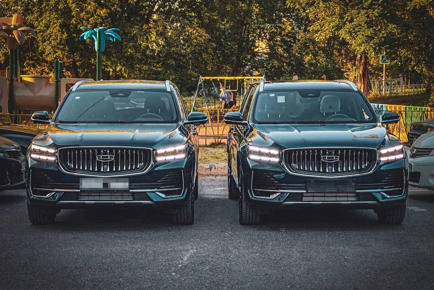 У жены теперь тоже Geely Monjaro такого же цвета