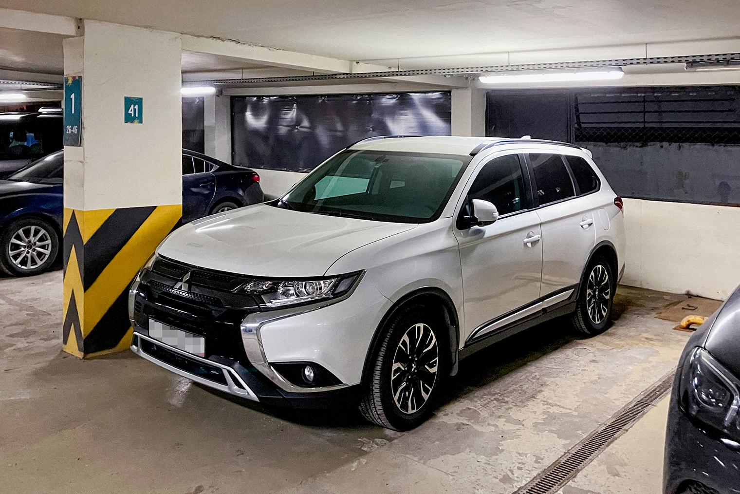 Стекла передней полусферы стали зеленее из-за атермальной пленки