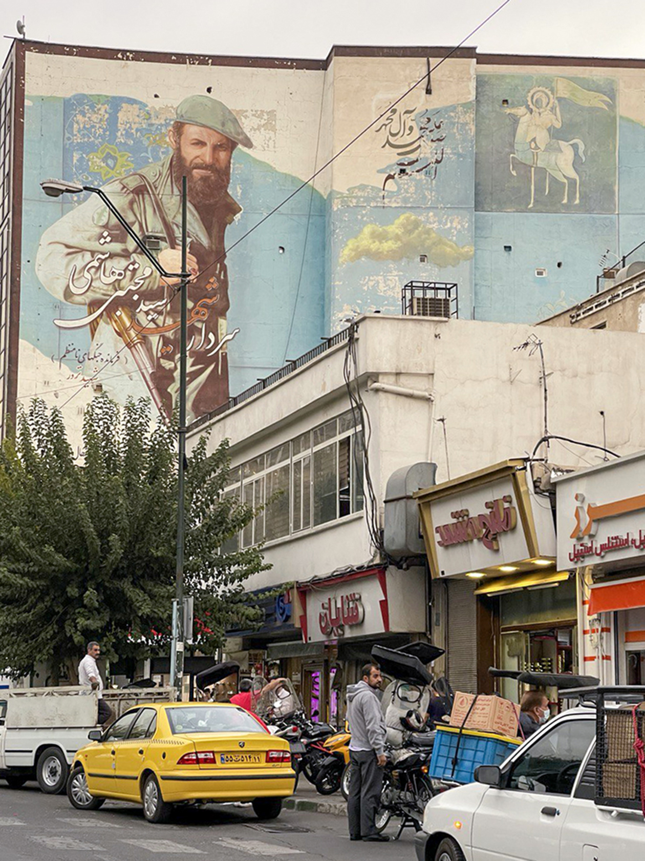 Одно из первых фото из Ирана. Тегеран, местный колорит