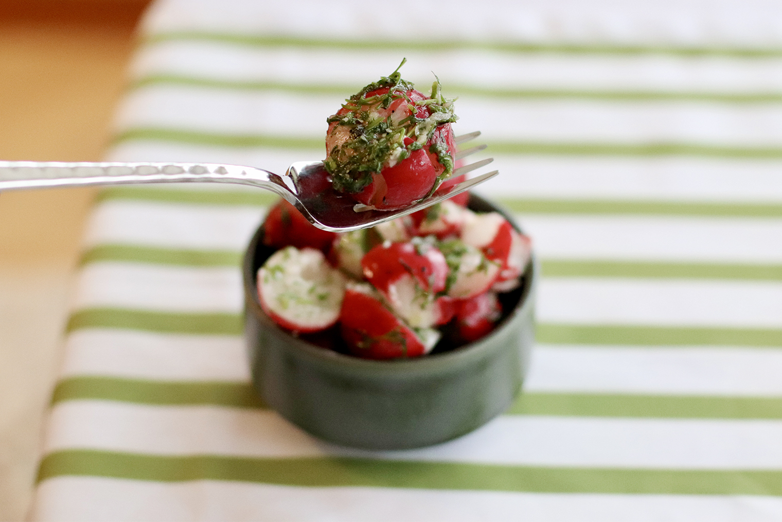 Готовый маринованный редис