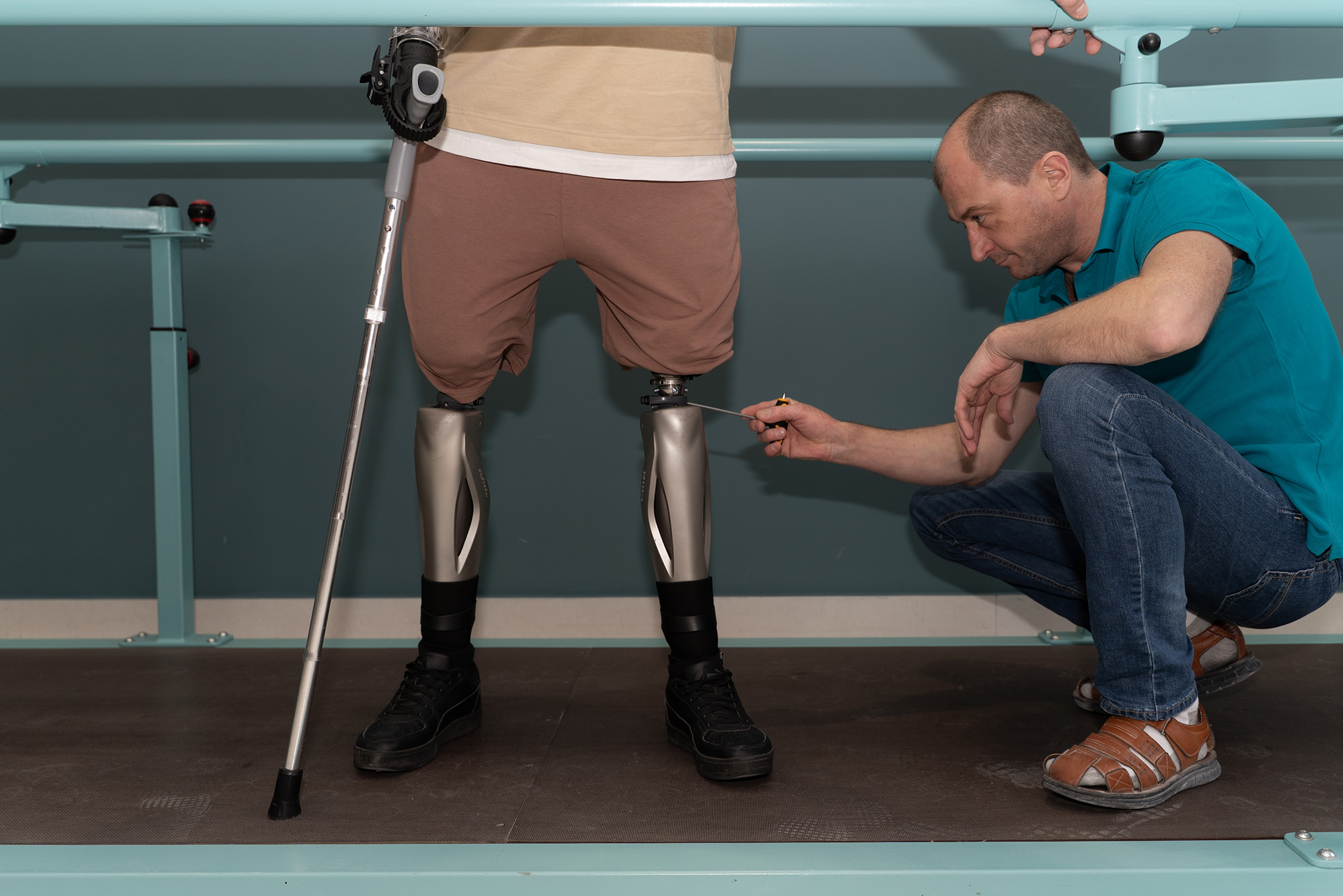 Сейчас мы отправляем некоторых пациентов к ним в стационар