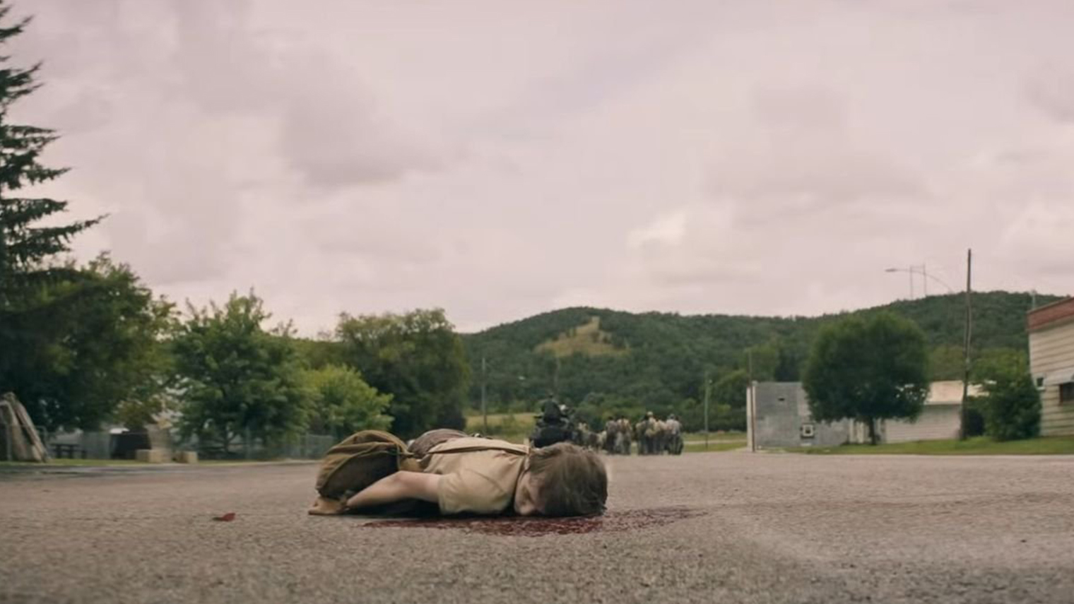 Некоторые убийства показывают крупным планом. Из-за этого за героев переживаешь еще сильнее